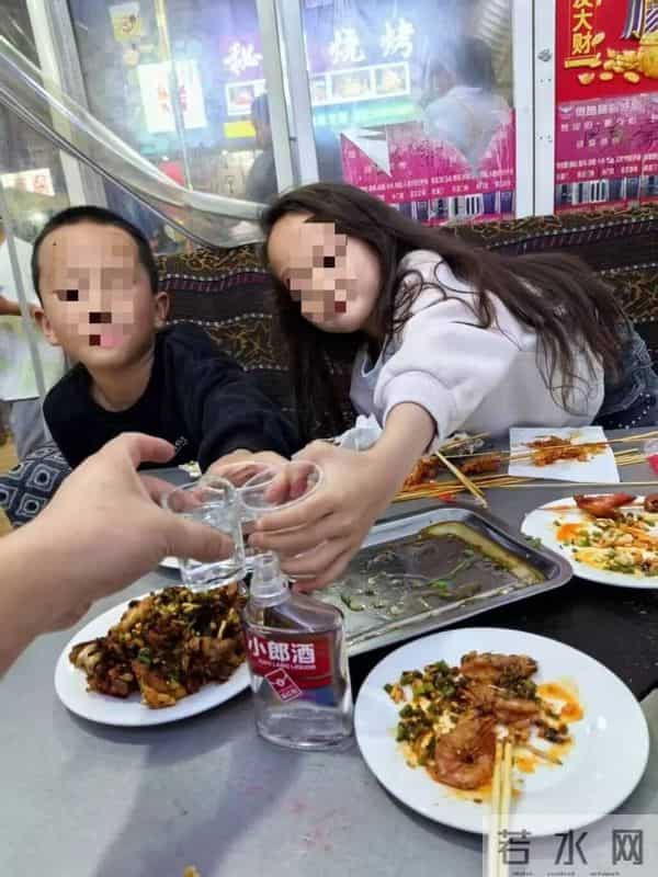 离婚冷静期2天毒杀儿女？男子发“最后的狂欢”照片，妻子：他是控制不了我才报复