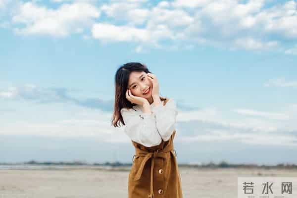 女人主动“勾”男人时，常会说这2句话，男人别听不懂！