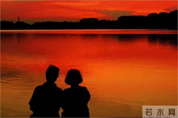 人老了，晚年找老伴真的会幸福吗？看看谷老师的文章你自有答案