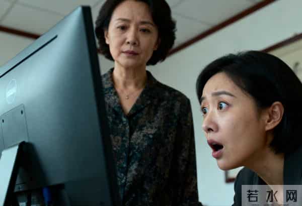 和男友去领证，办事员把我叫到一旁：“他有问题”，我问完悔婚了