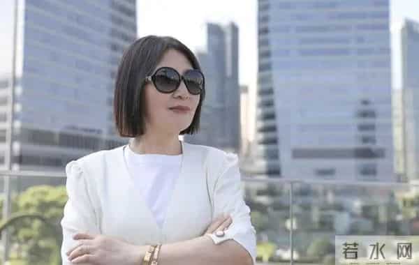 两性关系:60岁女人深夜承认!放不下的三个秘密,男人根本不懂