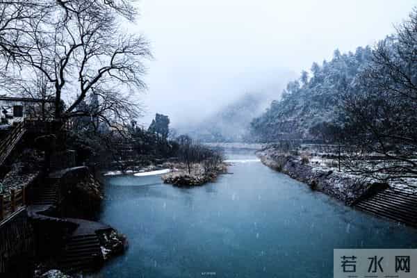 妹妹让我凌晨4点送她去机场老公却拽住我：别去，她刚发了动态！