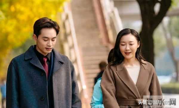 中年男女之间,从暧昧到发生关系,只需要一个条件那就是频繁聊天