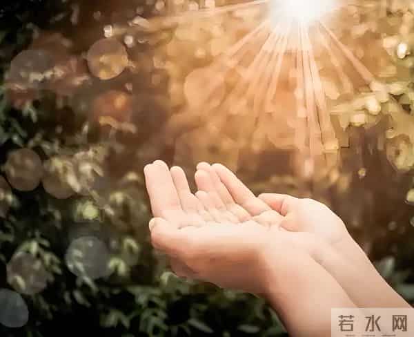 见解：幸福像阳光一样无处不在