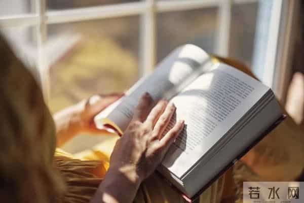 一女子上班时拿错老公的手机,半路上接到婆婆的电话,谁料,听到婆婆说了三个字后,她决定要离婚......