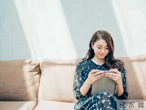 为什么“聪明女人”比“好看女人”会更让男人上瘾