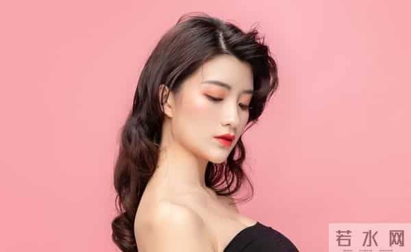 女人故意让你“帮”这三种忙，就是在给你机会，不懂就傻了