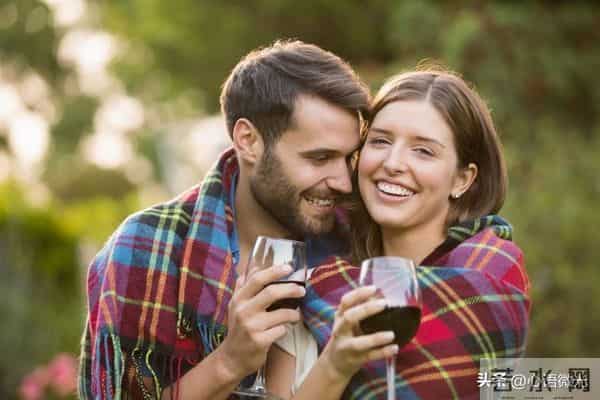 女人陪你去下面三个地方，就是想要和你越界了，藏不住
