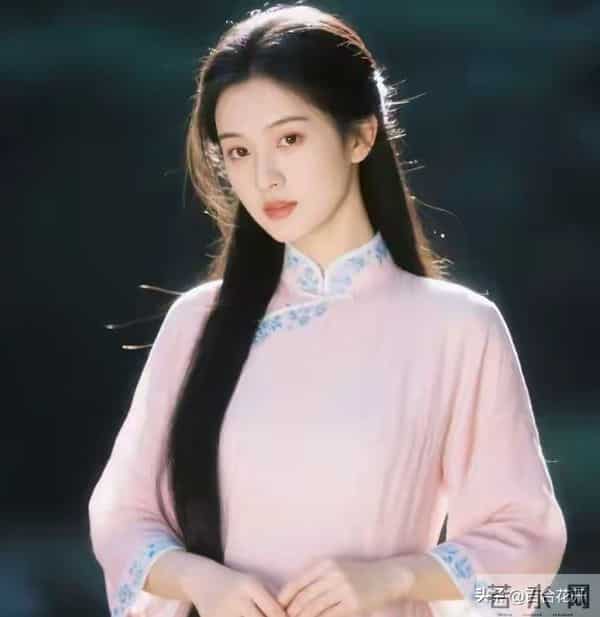 两性关系:男人不给你发信息,也不主动,女人就这样做