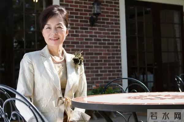 两性关系:60岁女人深夜承认!放不下的三个秘密,男人根本不懂