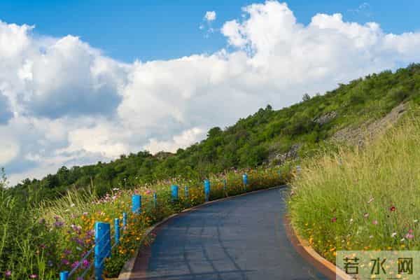 别被“正经”骗了！女人的这3个特征，藏着骨子里的分寸感