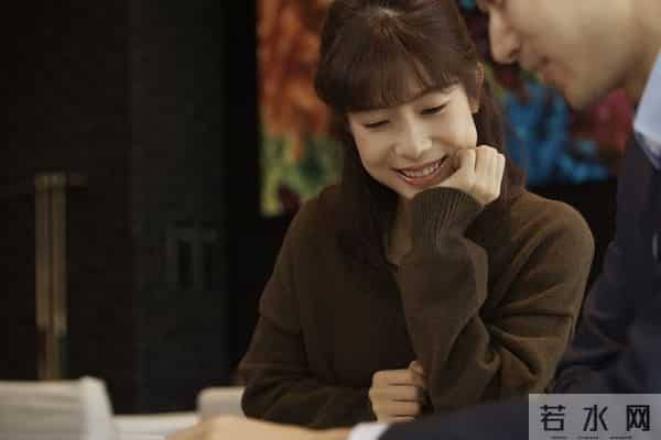 要知道女人想不想和你发展关系，用2个办法，一试便知！