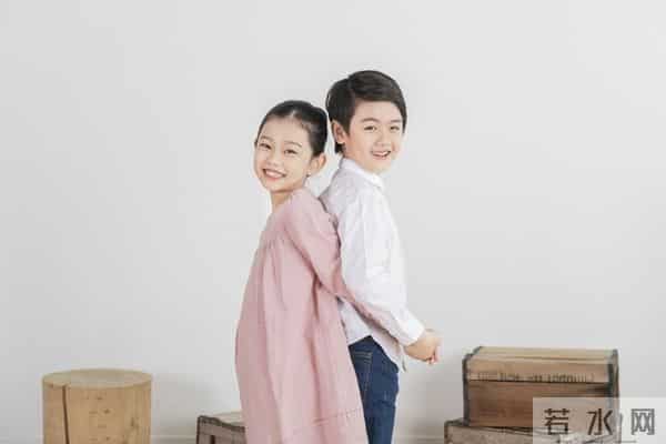 人到中年，千万别在熟人面前显摆这3样东西