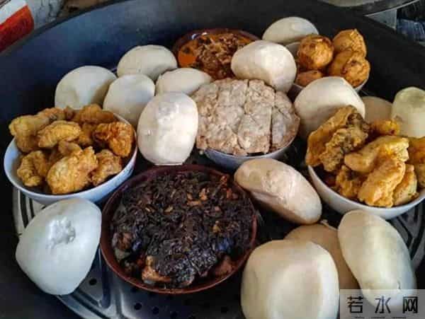 河南丈母娘的菜，款待女婿火了，不剩菜不浪费，网友：真疼女婿！