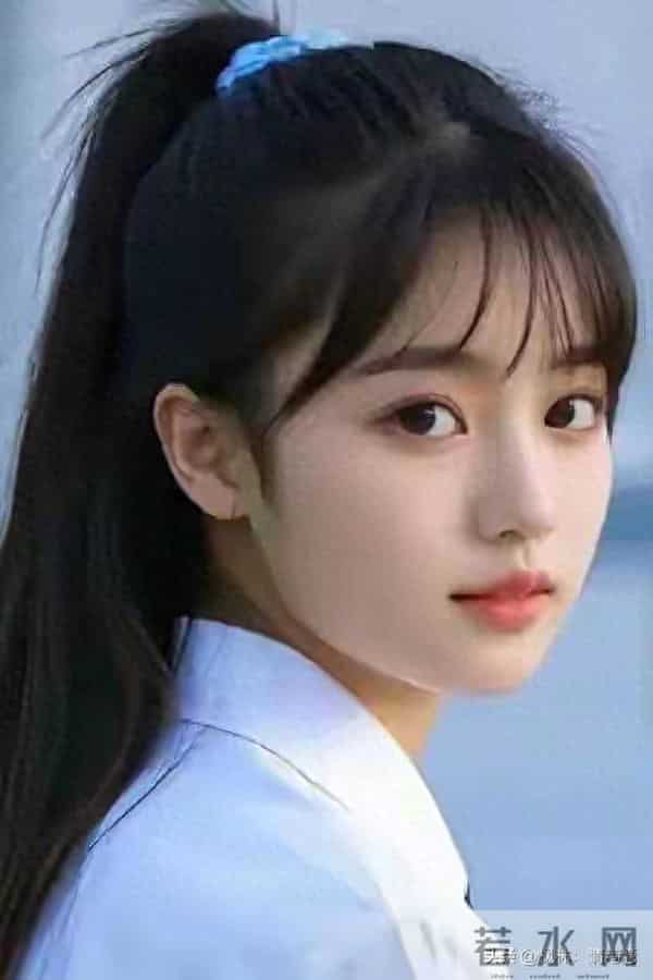 已婚女人一旦有了别的男人,不会拒绝丈夫亲近,却会有这几个表现