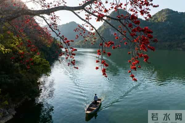 人有没有本事一看脾气便知,脾气越倔强、越硬的人,命越薄