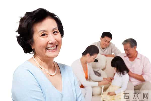 两性关系,惊人发现,60岁与异性靠近,根本不是桃花运,而是这个