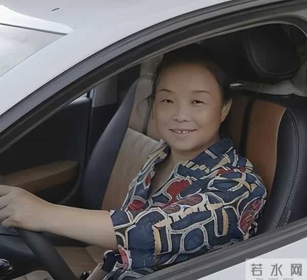 苏敏旅游5年后简直不敢认，连面相都变了，网友：这18万花得值!