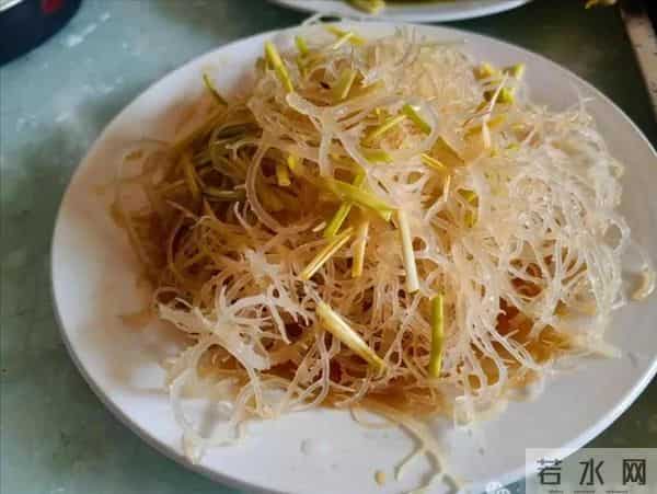 河南丈母娘的菜，款待女婿火了，不剩菜不浪费，网友：真疼女婿！