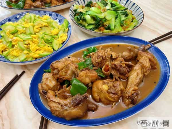 婆婆生日，儿媳妇做的饭菜火了，网友：真寒酸，没眼看！