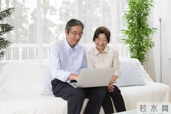 两性关系,惊人发现,60岁与异性靠近,根本不是桃花运,而是这个