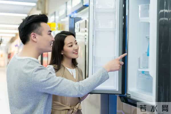 男给不了女人家就不要脱她裤子；女给不了男人家就不要动他钱包。