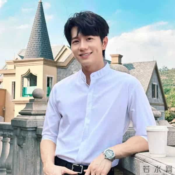 女人很容易“动情”的三种男人，不论年龄多大，女人都爱