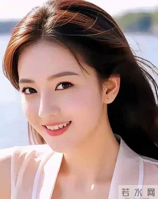 女人很容易“动情”的四种男人,不论年龄多大,女人都爱!