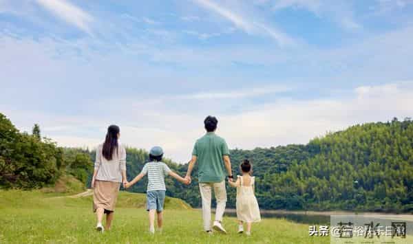 很玄学只要能够在家里做到不跟另一半吵架，尊重和心疼...赚到钱