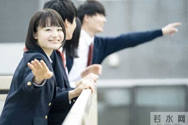 女生出现这些 “好色”表现 往往早就耐不住了，男人要懂得把握机会