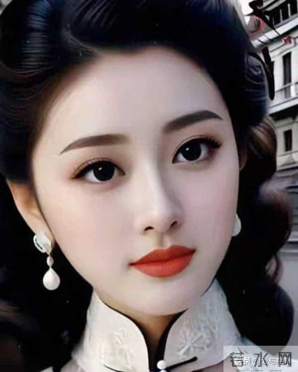 女人一生中最渴望的不是生理需求，渴望得到男人的三个满足，快看