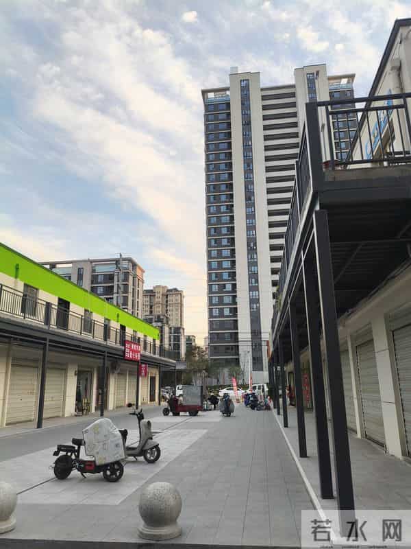 突然间觉得自己活着没有一点一点意义,好像如行尸走肉一般