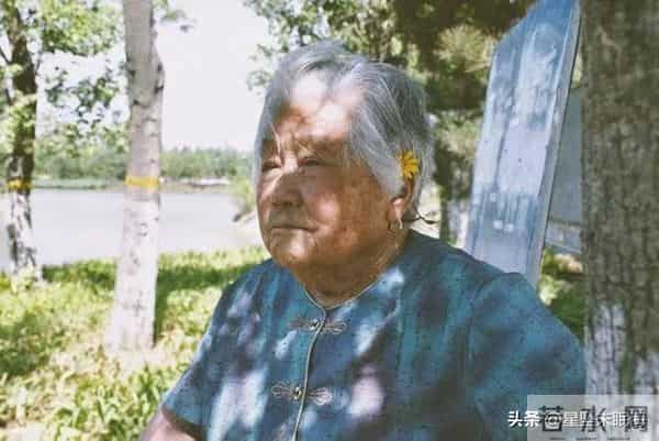 两性关系:60多岁的女人找老伴,最大的需求是这一点