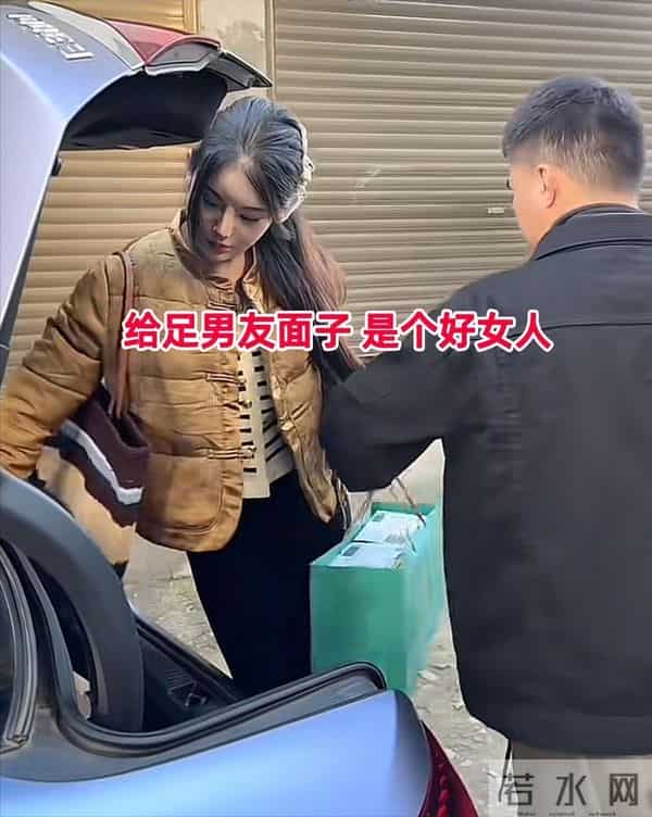 小伙带变性女友回家,比姑娘还漂亮,网友:换我家早翻天了