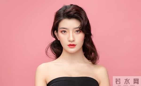 女人故意让你“帮”这三种忙，就是在给你机会，不懂就傻了