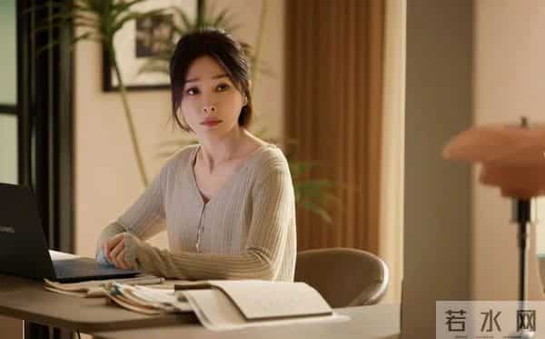 44岁秦岚的《亦舞之城》真是美到窒息,真是女人越老越有味道。