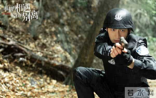 这两部悬疑陈晓藏枪、林更新卧底被坑！让人攥着手机等更新