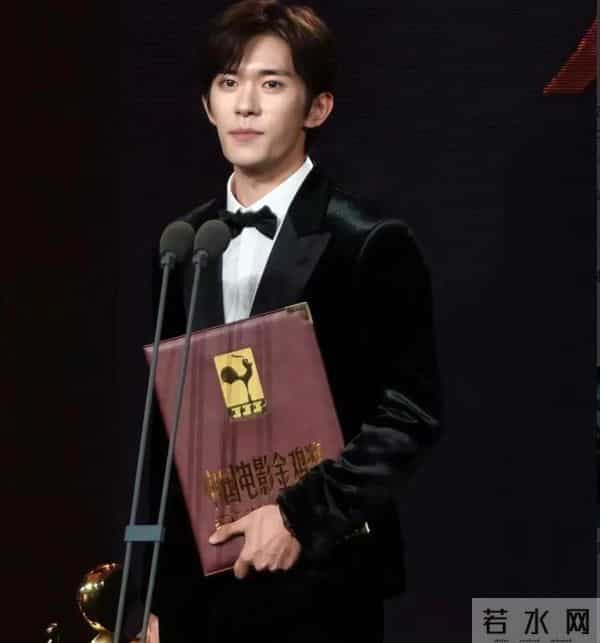 易烊千玺口碑崩塌，豆瓣评分6.5网友表示太失望了