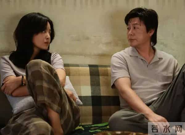 《日掛中天》威尼斯摘奖,辛芷蕾封神背后,复古剧情引发热议不断