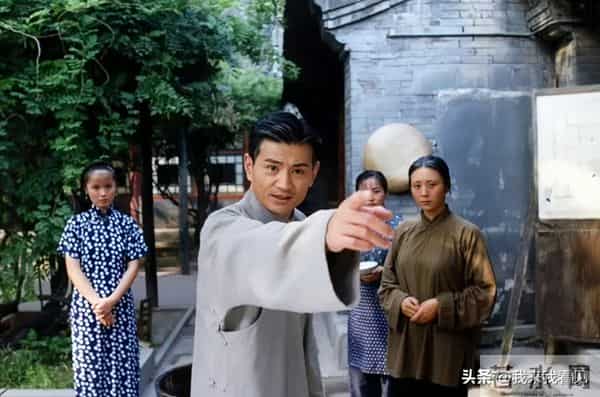 郑铮和朱媛媛离开了,家有九凤和九九归一不会褪色,家人还在怀念