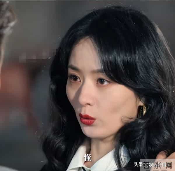 《大生意人》她气场强大，妈妈是第一代经纪人，前男友也在剧中