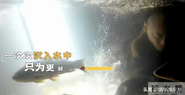 从头到脚皆可替?《大生意人》陈晓用这个镜头,给内娱上了一课