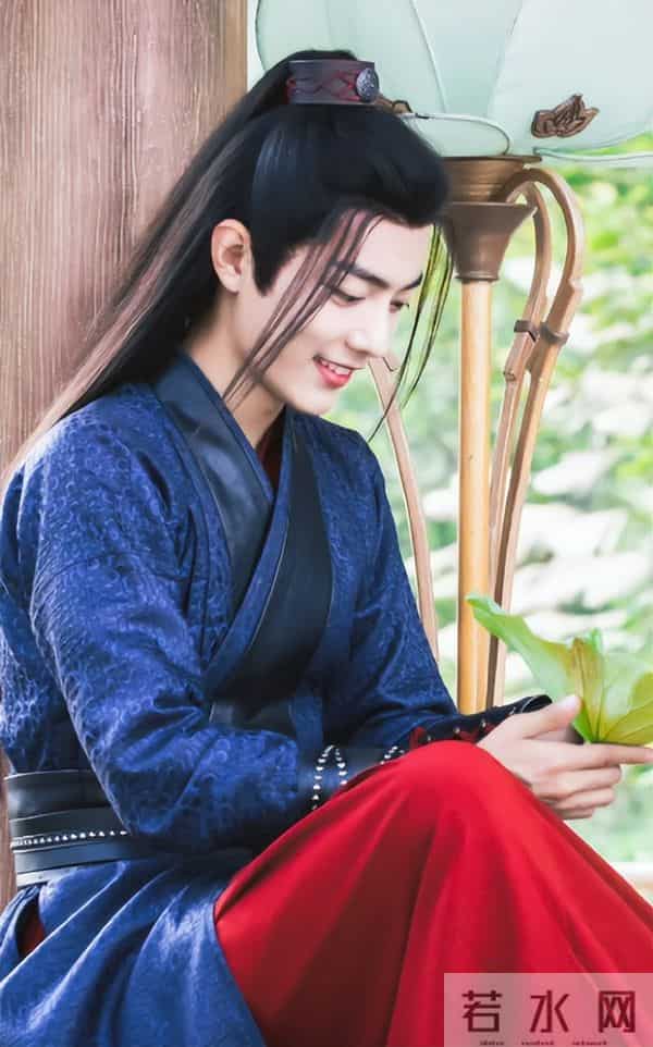 当工装裤遇上古风美男：肖战《得闲谨制》颠覆内娱审美范式！