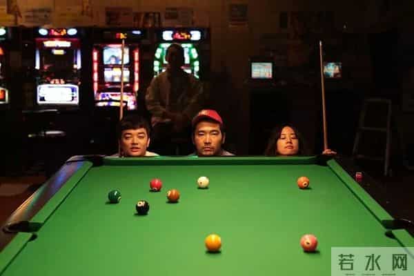 镜头里的迷失感!《你的鸟儿会唱歌》细节拉满