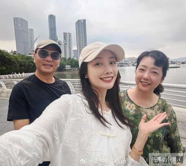 原来他俩已经是夫妻,才刚结婚两个月,她就演《大生意人》再翻红