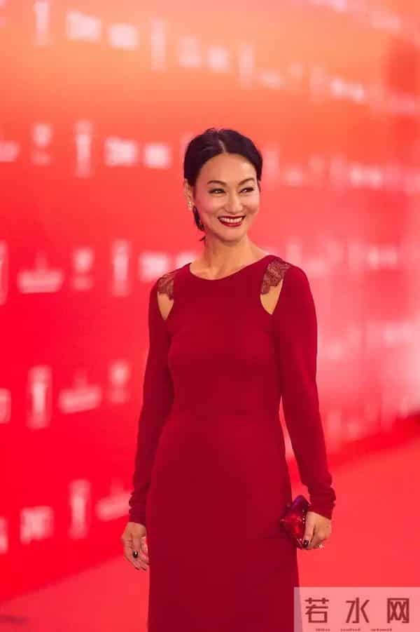 建国70周年十佳女演员榜单引争议，新加坡籍巩俐强势入围！