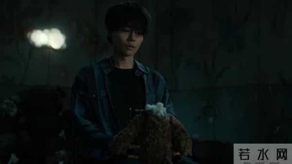 炎拓遭邢深设计暴露，被林喜柔扔进矿洞险些丧命