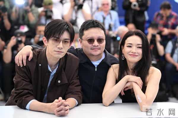 毕赣《狂野时代》票房过亿,却遭观众质疑,易烊千玺也无法挽救