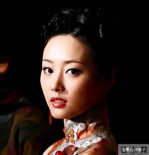 原来他俩已经是夫妻,才刚结婚两个月,她就演《大生意人》再翻红