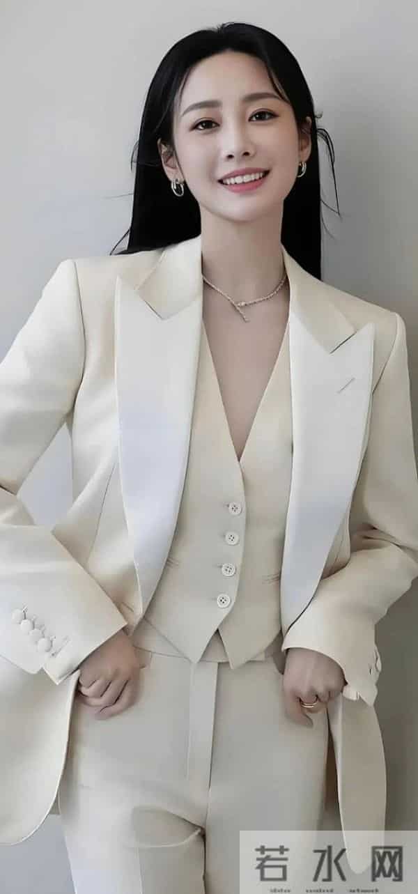 演女主不扛剧，演女配个个惊艳！《大生意人》她出场就把人看呆